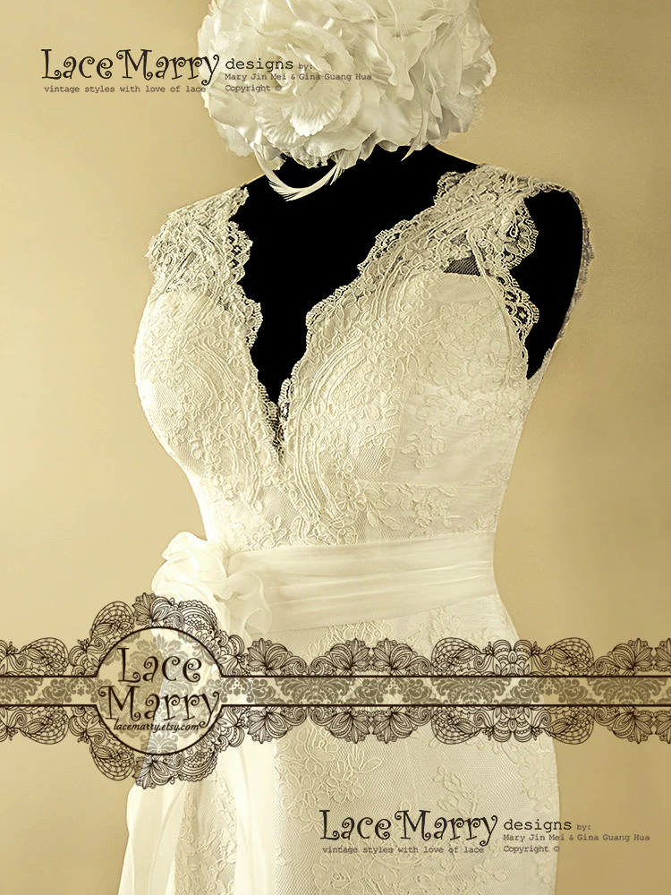 Enchanting and Feminine Lace Wedding Dress - Image 3