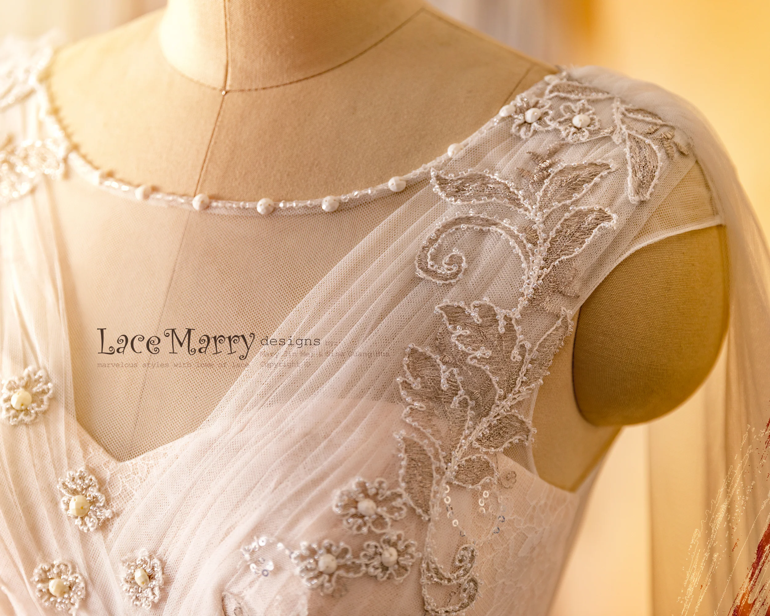 SAFFI / Fairytale Design Wedding Dress with Angel Like Cape Wings - Image 11