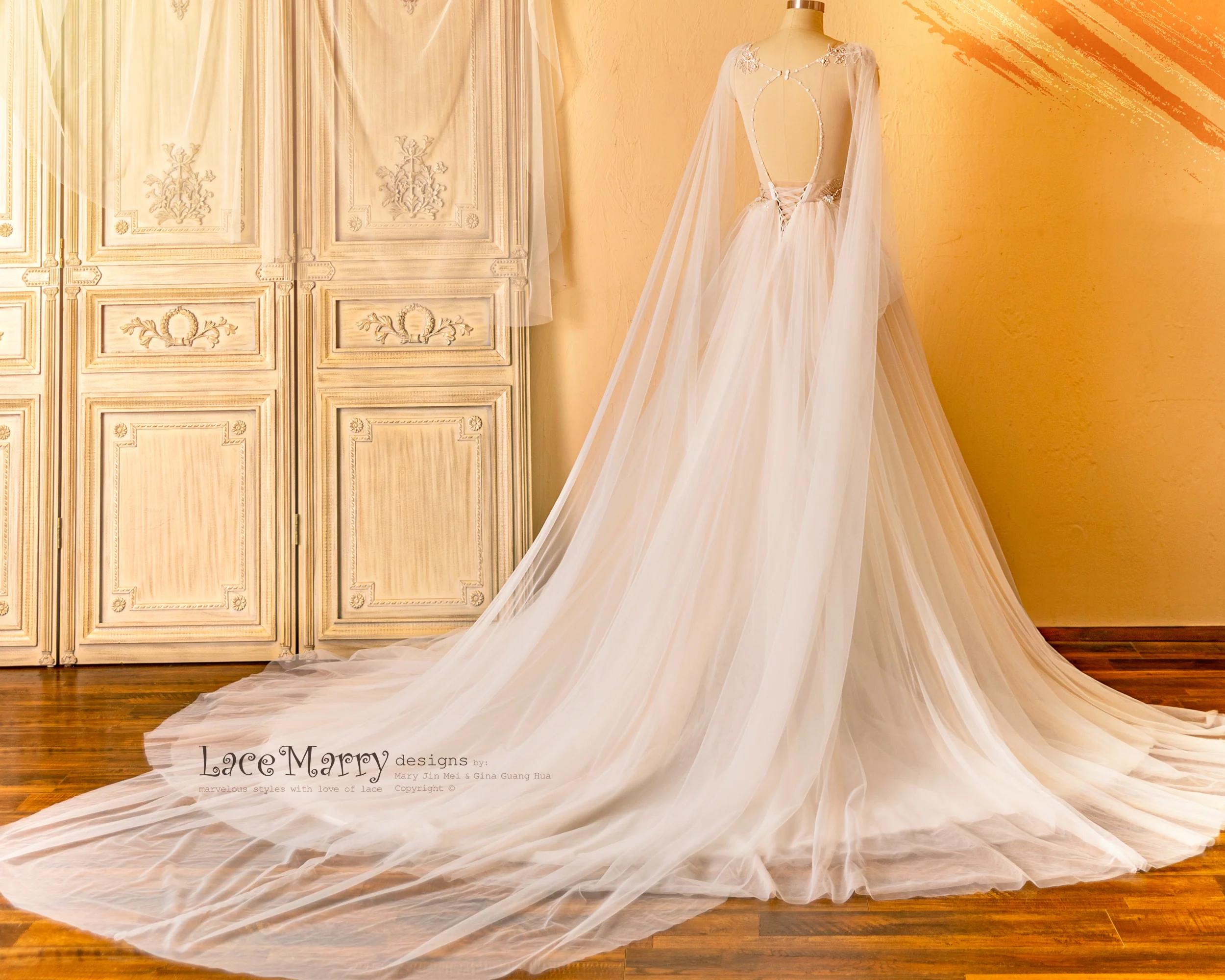 SAFFI / Fairytale Design Wedding Dress with Angel Like Cape Wings - Image 7