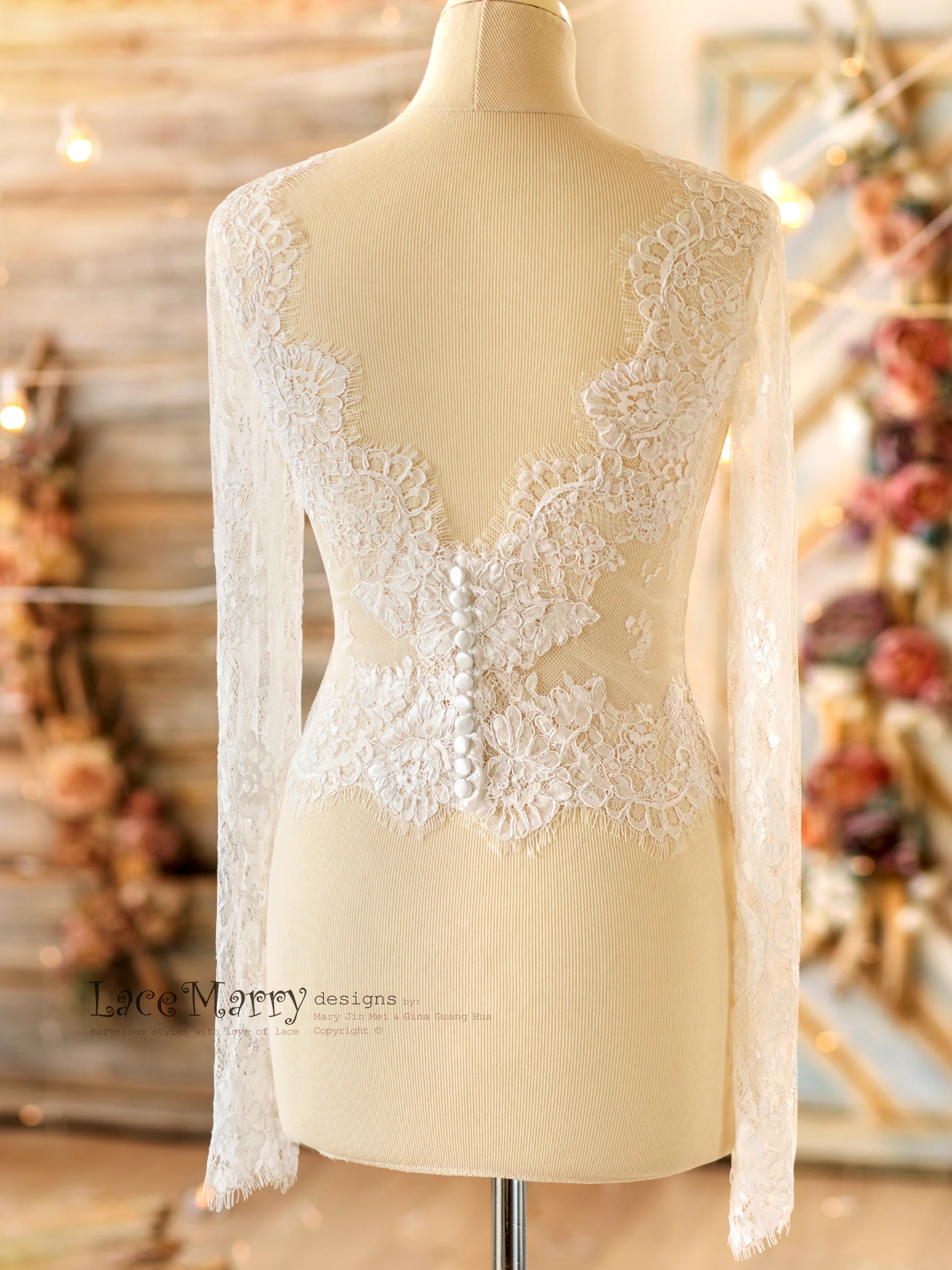 Fitted Wedding Dress Set with Long Lace Sleeves Top - Image 4