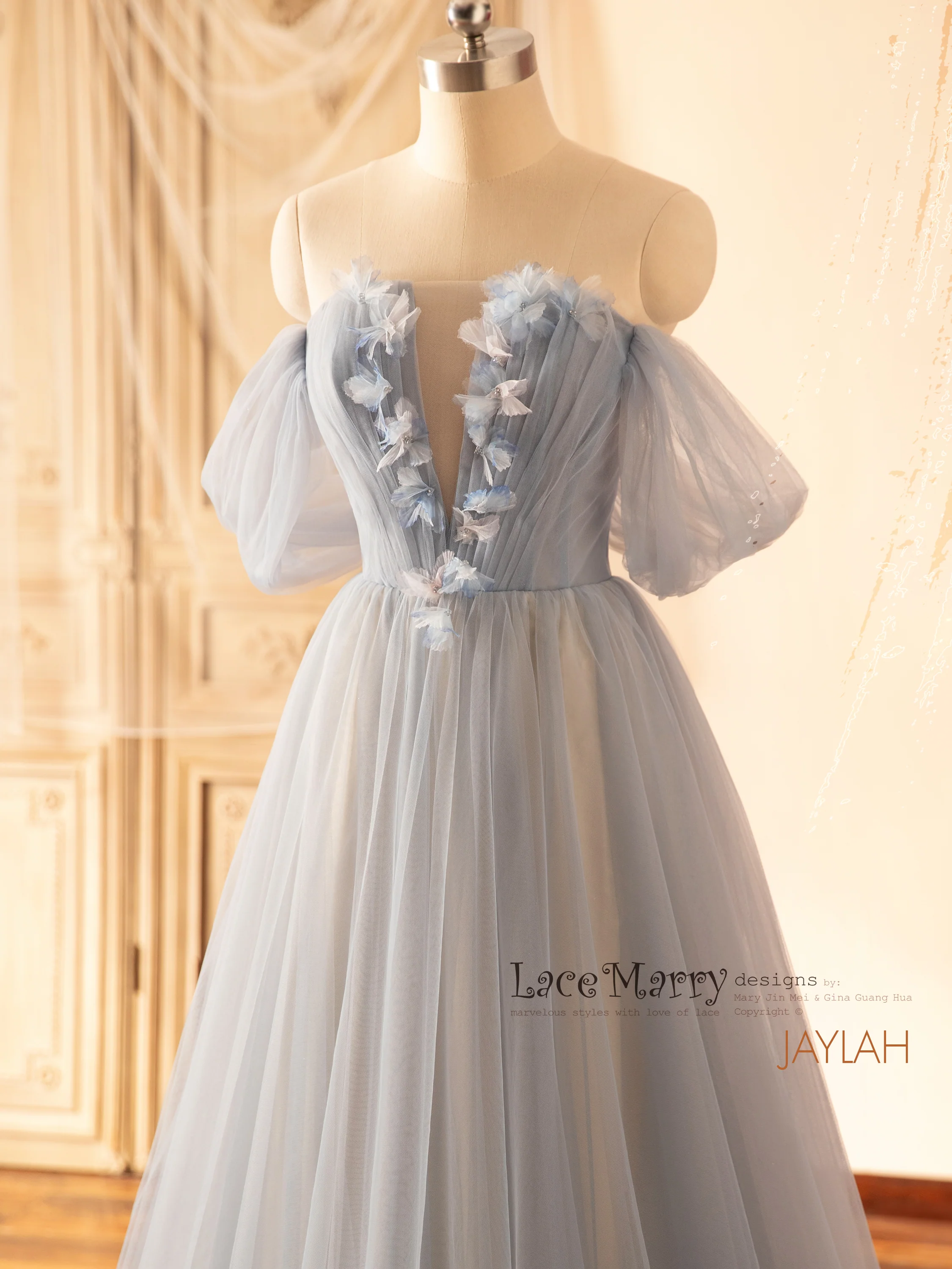 JAYLAH / Off Shoulder Wedding Dress in Blue Color - Image 3