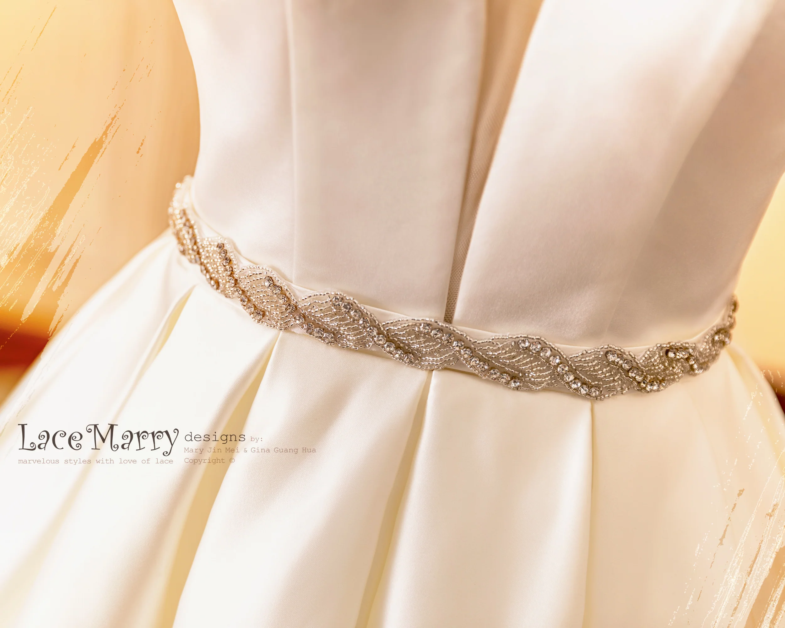 JULISSA / Plain Wedding Dress with Plunge Neckline - Image 8