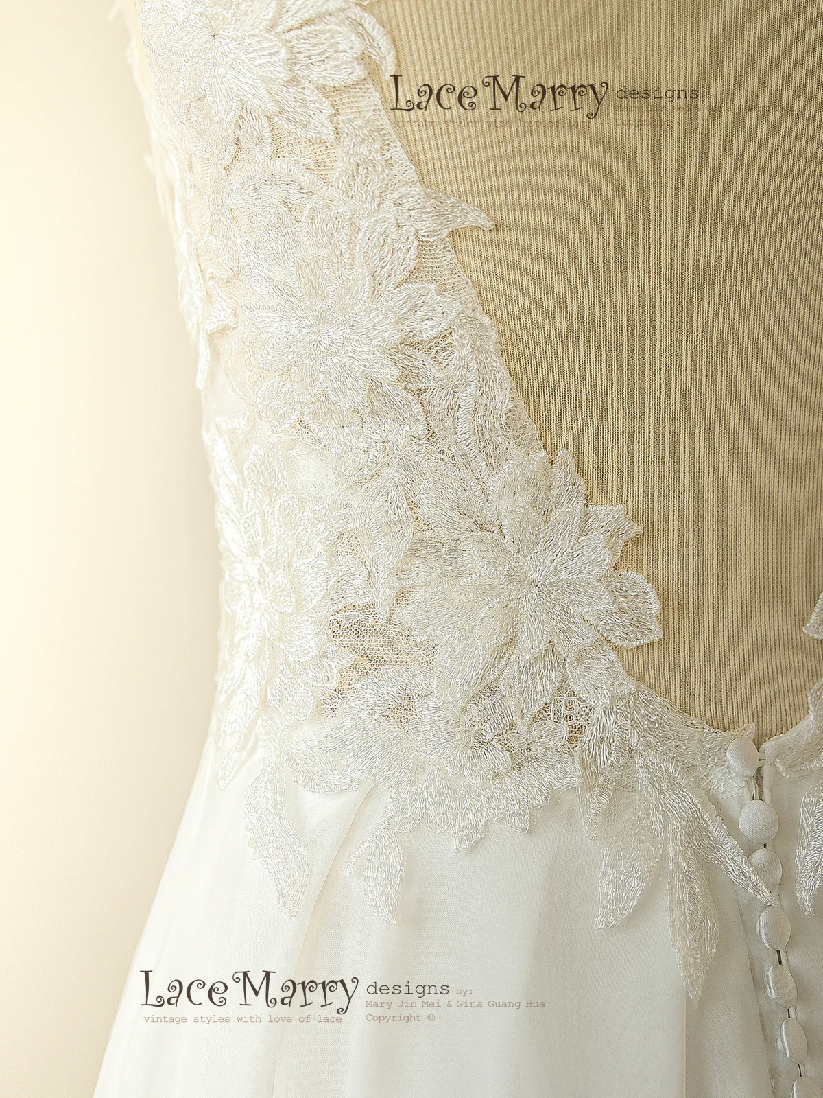 Romantic 3D Lace Wedding Dress in Bohemian Style - Image 9