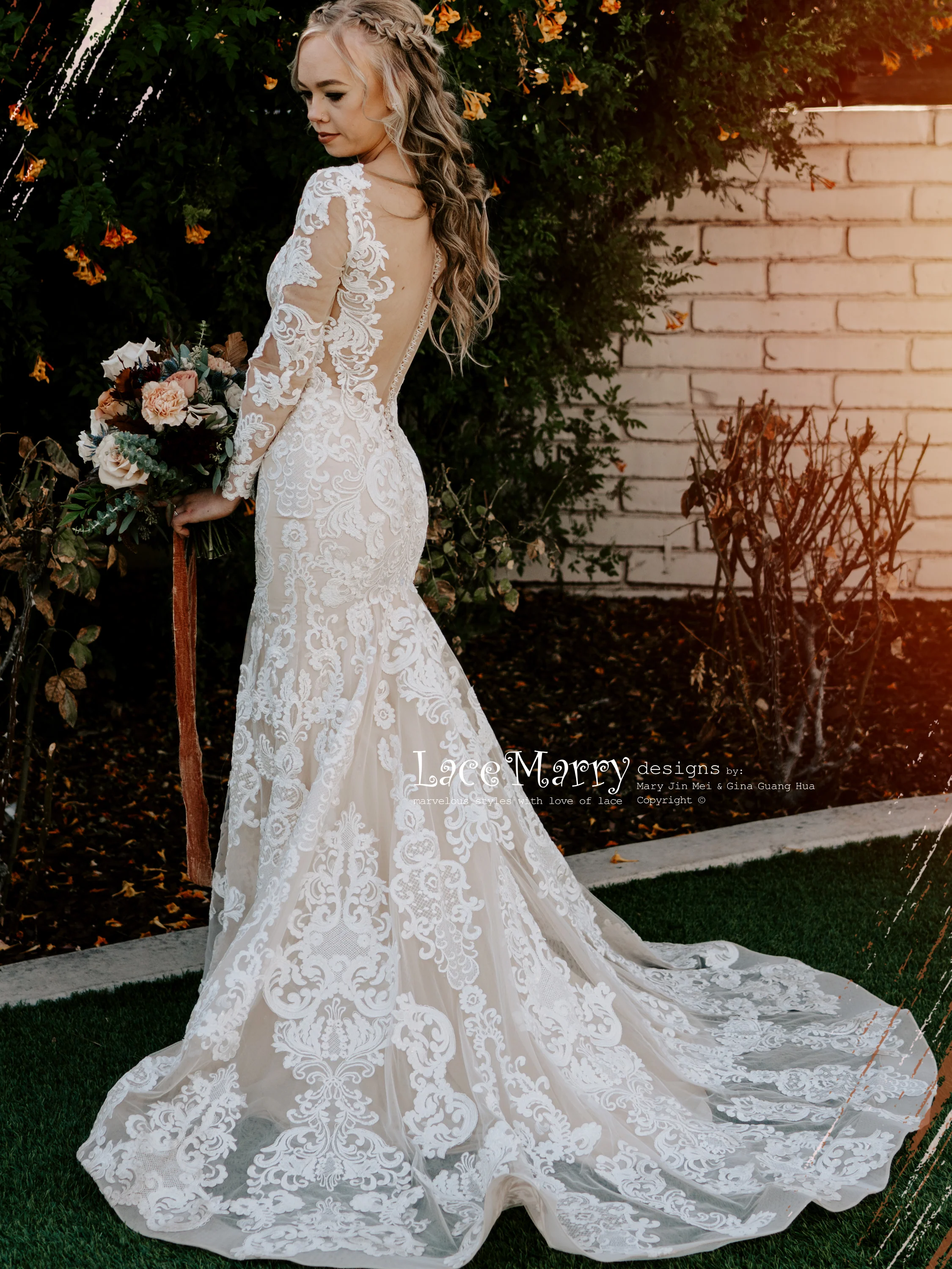 SKYE / Gorgeous Fitted Lace Wedding Dress with Long Sleeves - Image 4