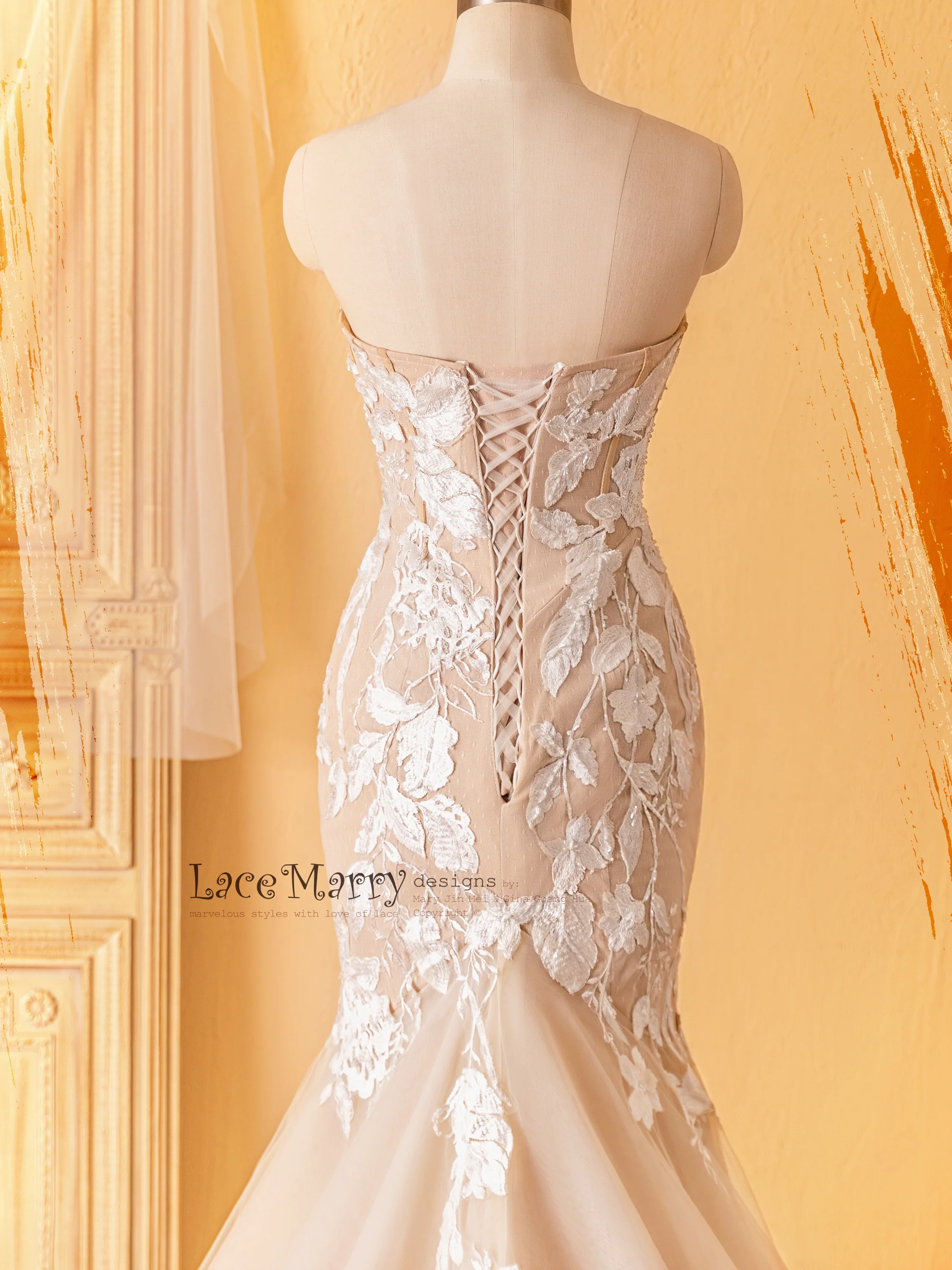 SUDE / Mermaid Strapless Wedding Dress with Amazing Flower Appliques - Image 5